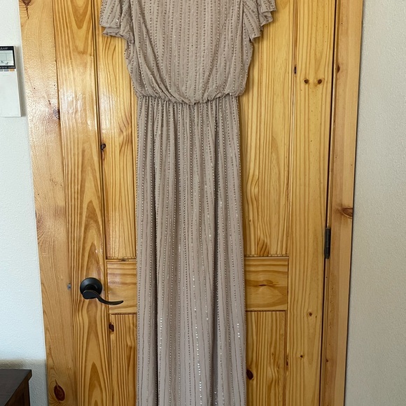 Show me your mumu Michelle flutter maxi dress - Picture 5 of 5